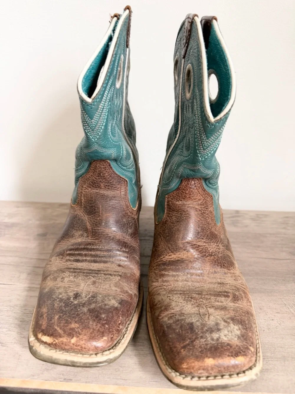 Ariat Youth Fatbaby Leather Boots, Distressed Brown Turquoise size 4